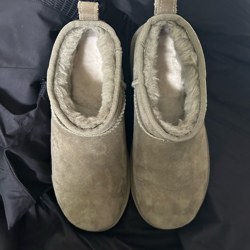 UGG Classic Ultra Mini